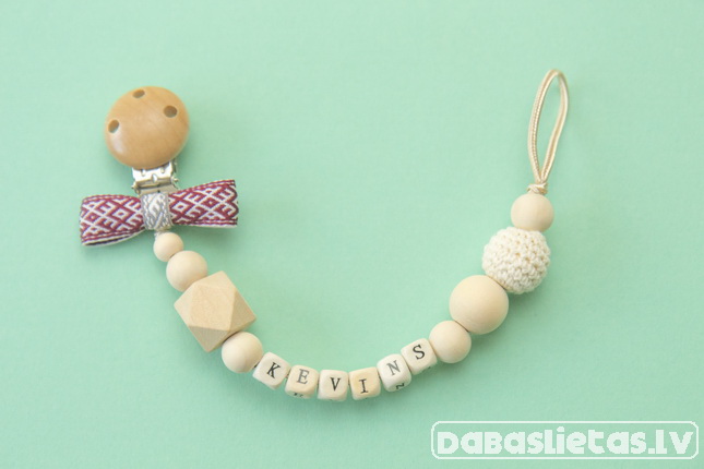 knupisa-turetajs-ar-latvisku-prieviti 943869542