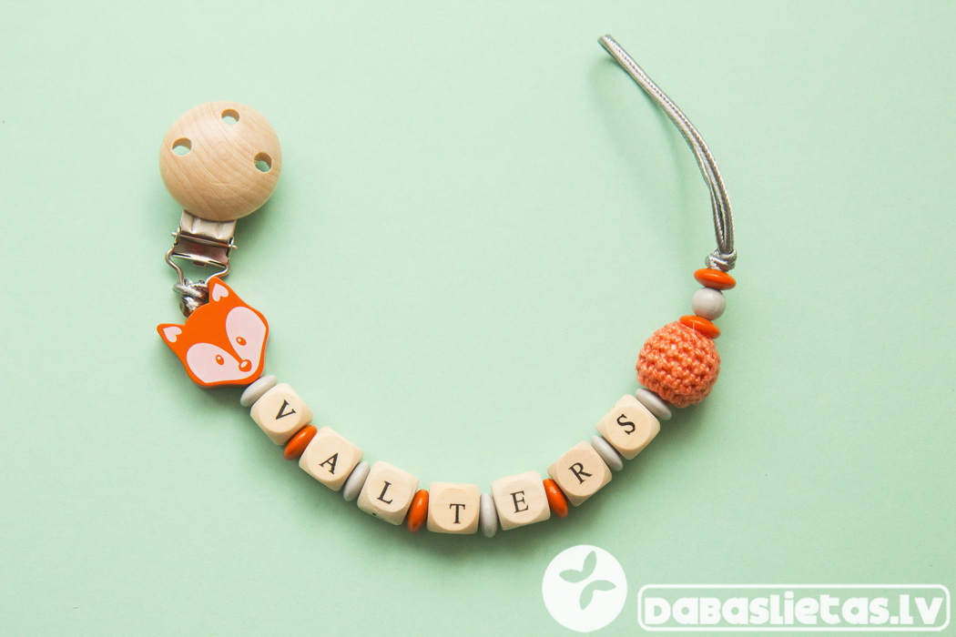 knupisa-turetajs-ar-vardu-lapsa