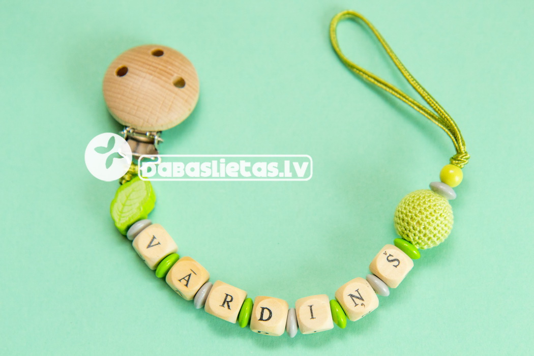 koka-knupisa-turetajs-ar-vardu-spalvas-salatuzals-zals 2036796865